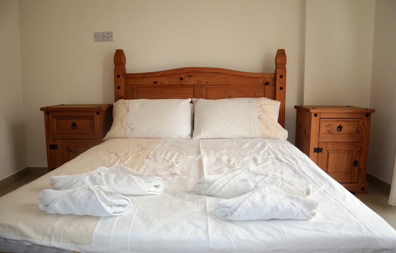 Top Floor, 2 Bedroom Apartment Vanessa D204, Free Wifi, Village View Peyia Room photo
